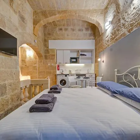 31 Sally Port Valletta