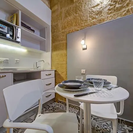 31 Sally Port * Valletta