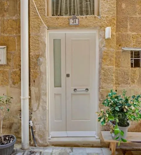 31 Sally Port Apartment