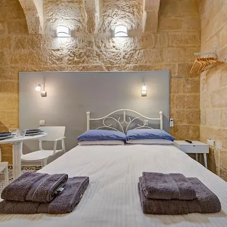 31 Sally Port Valletta