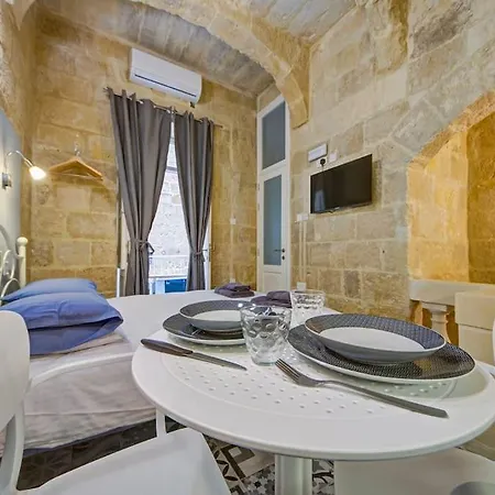 31 Sally Port Apartment Valletta